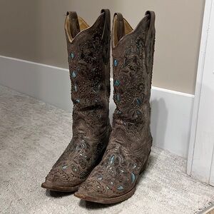 Corral Vintage Teal Accented Women’s Boots, Size 8.5